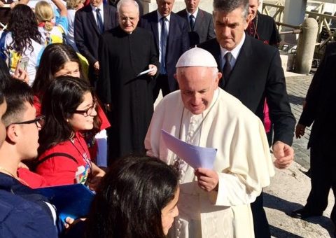 Pope with TPS Children
